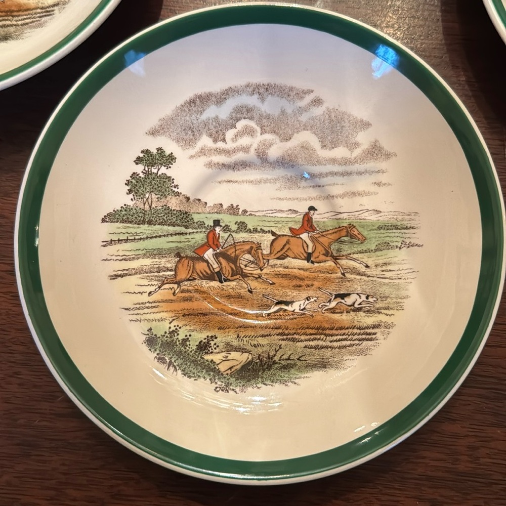 Set of 4 Spode Hunt Scene Plate/Saucers